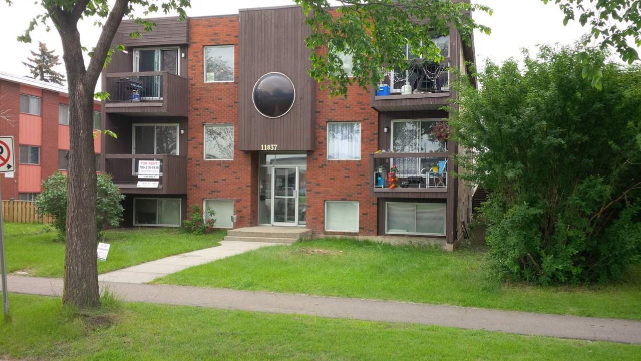 NAIT Apartment - Photo 2 of 15