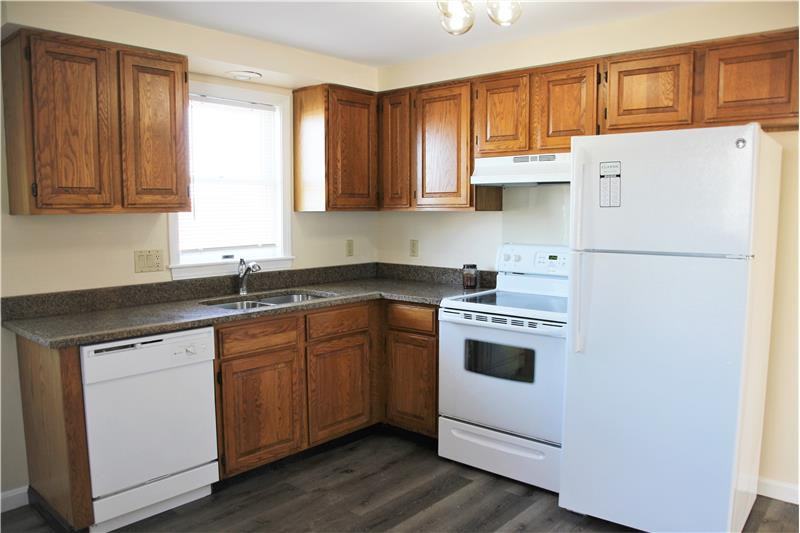 19 Berclay St - Photo 2 of 11