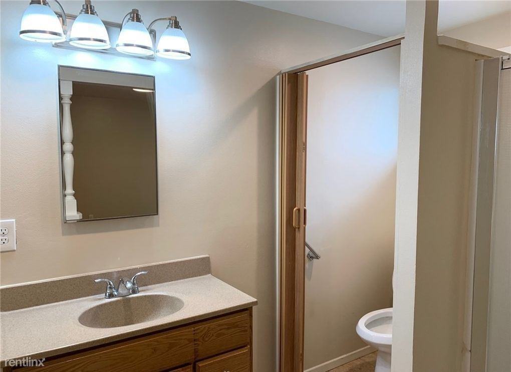 1719 Loretta Ln - Photo 3 of 4