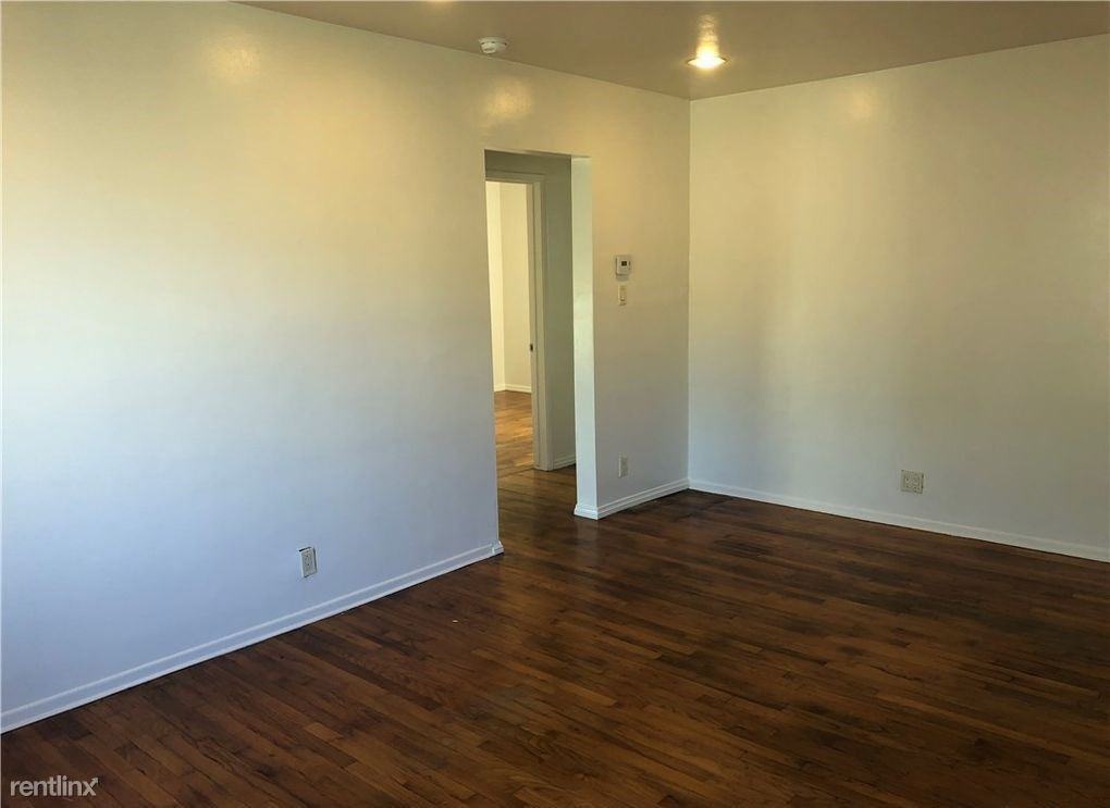 5259 Deeboyar Ave - Photo 2 of 4