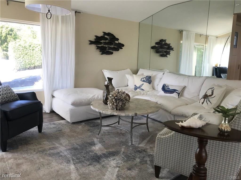 1981 Temple Hills Dr - Photo 2 of 44