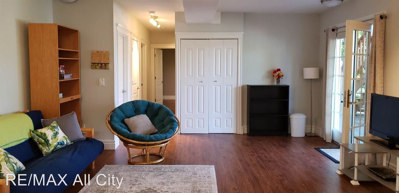 24031 26th Ave S - Photo 3 of 26