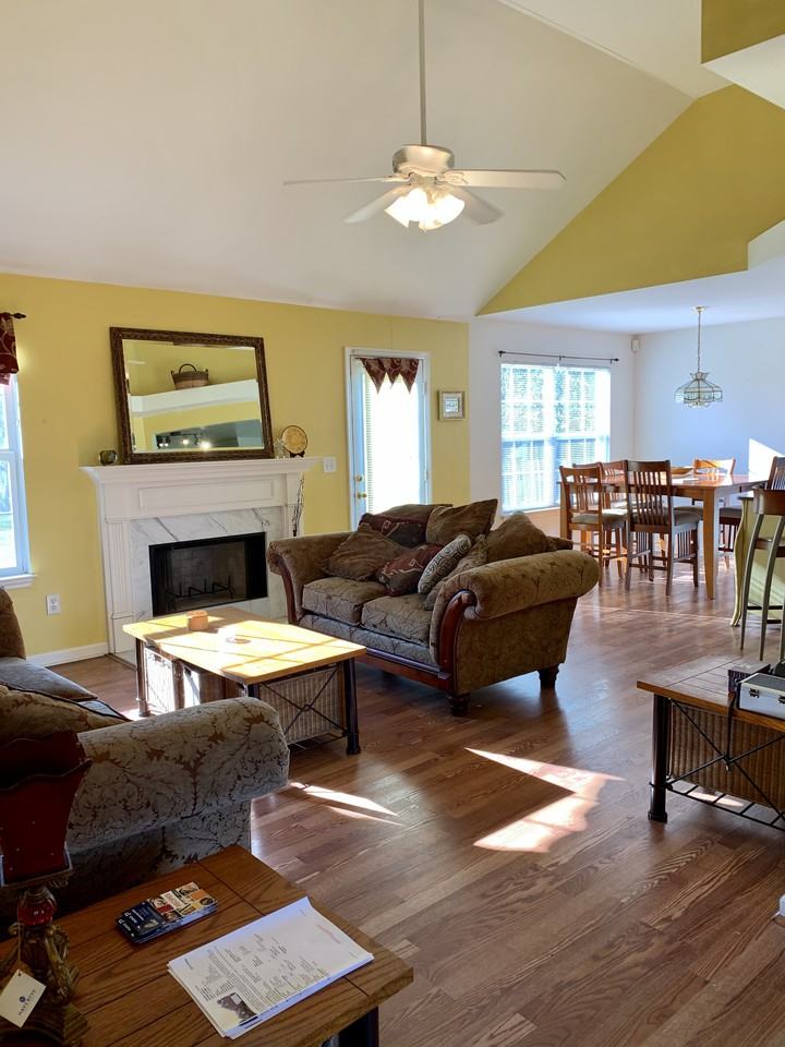 205 Baylee Mika Pl - Photo 3 of 4