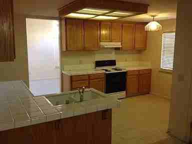 1017 Moonlight Dr - Photo 3 of 15