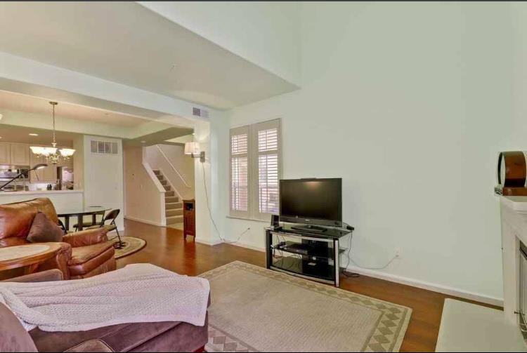 274 W 20th Ave - Photo 3 of 16