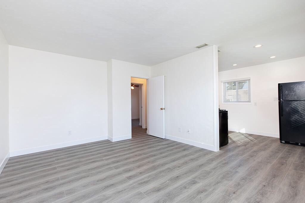 3366 A St - Photo 2 of 17