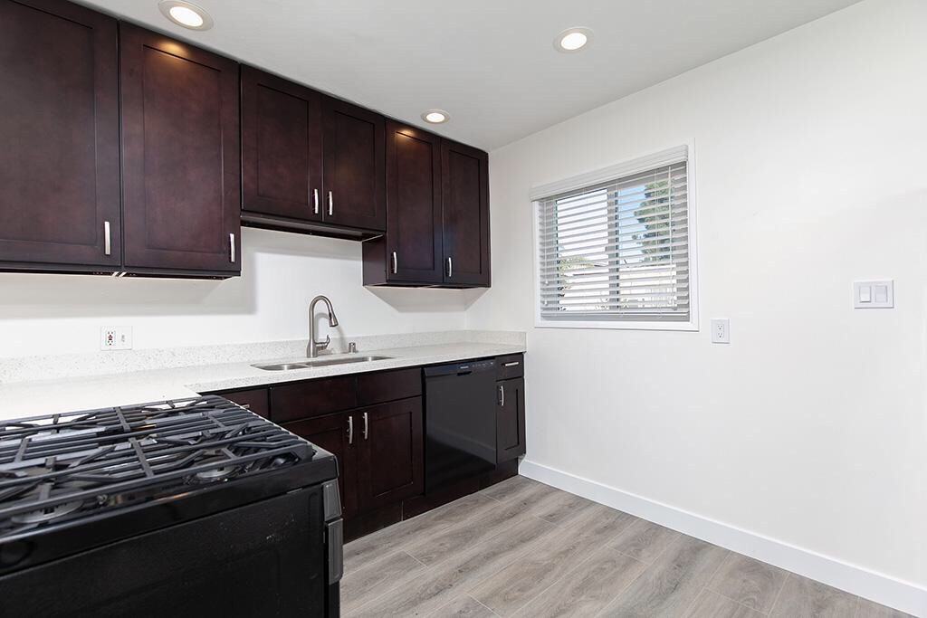 3366 A St - Photo 3 of 17
