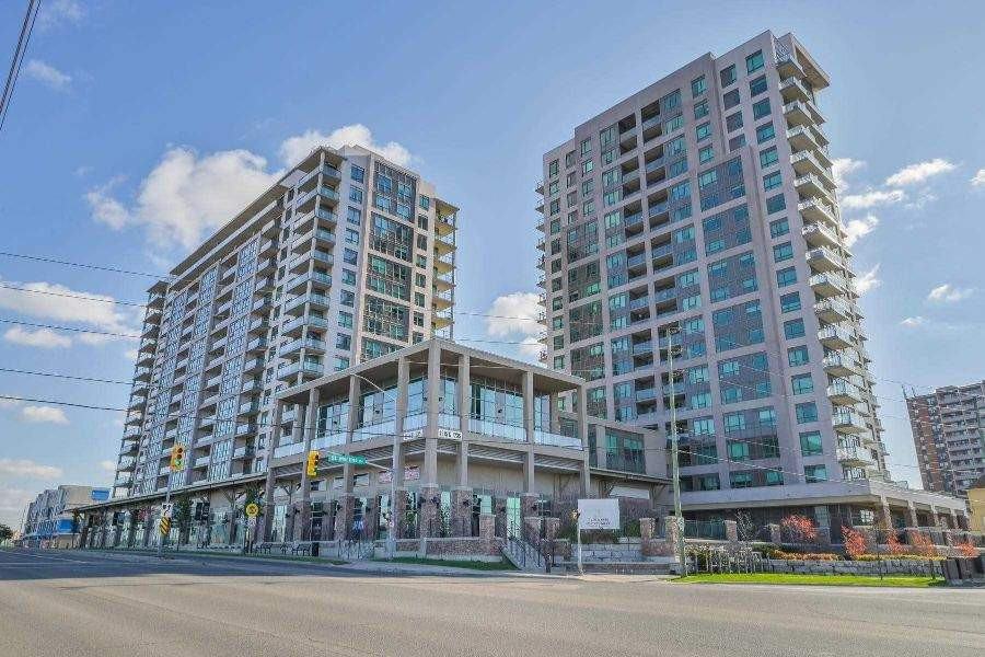 1 BEDROOM PENTHOUSE CONDO FOR RENT PICKERING BAYLY STREET