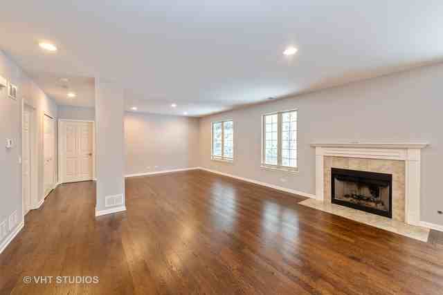 20 Beaconsfield - Photo 3 of 10