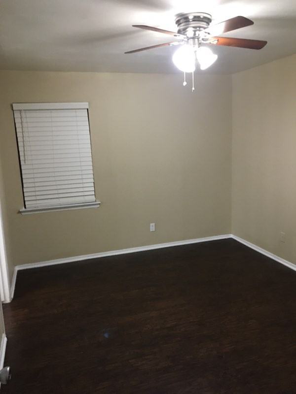 2725 Patricia Ln - Photo 3 of 5