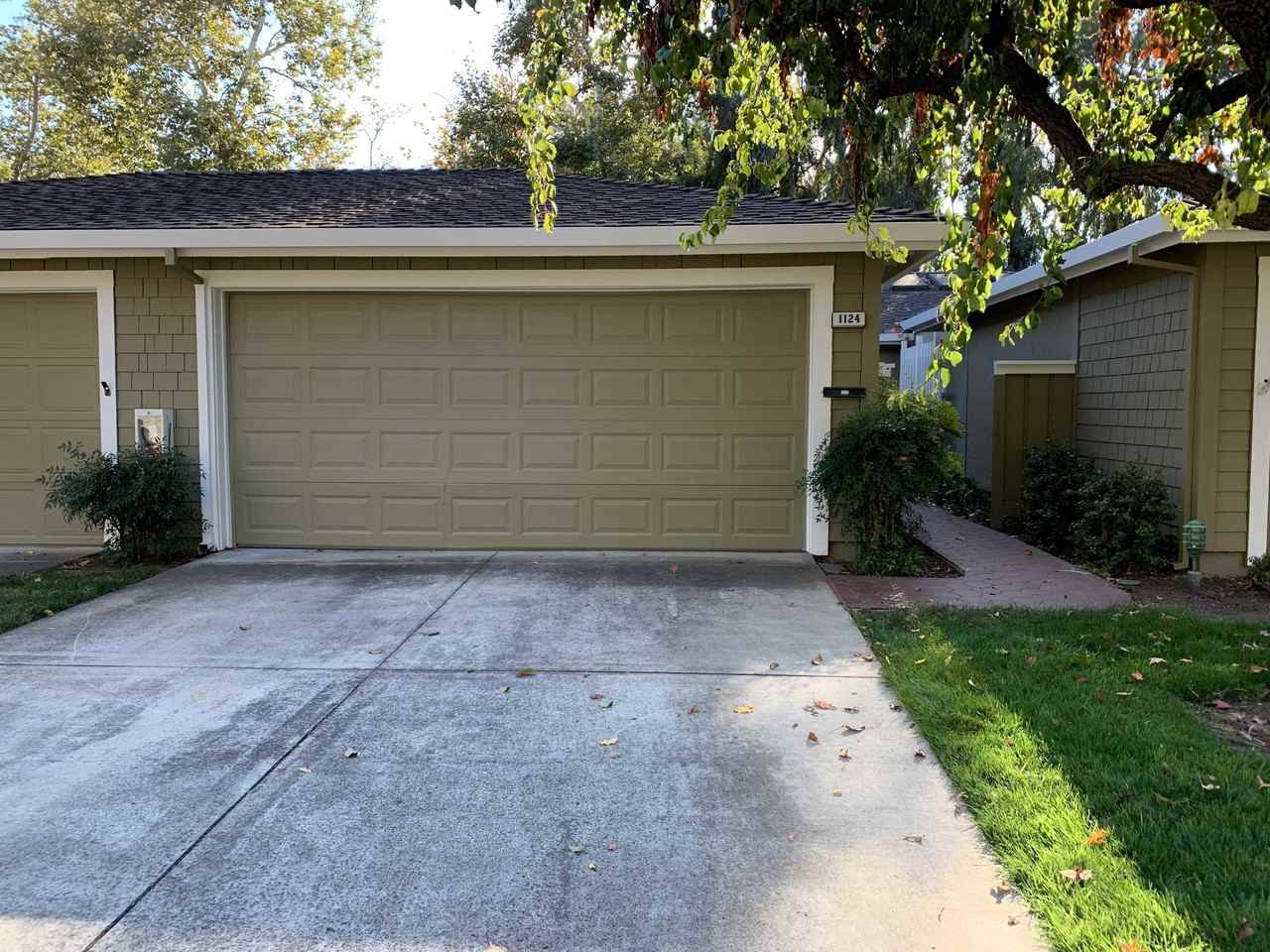 1124 Silver Oak Ct - Photo 2 of 25