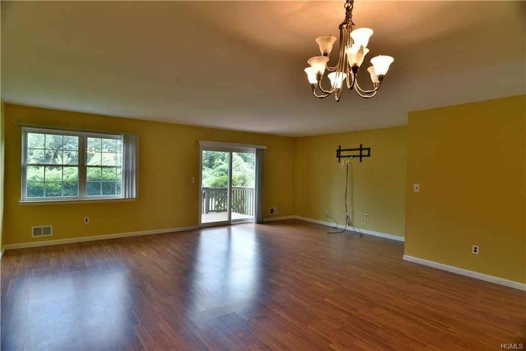 573 Lenape Court - Photo 3 of 19