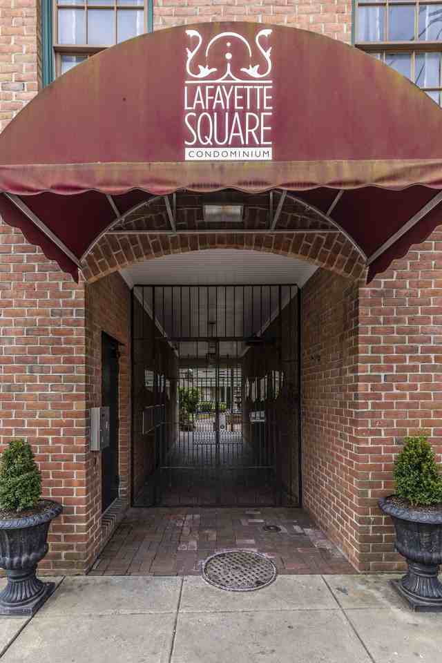 103 South Market Street 301 - Photo 2 of 16