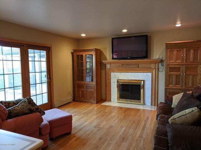 28 Blackbear Drive - Photo 2 of 9