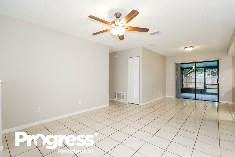 428 Regal Park Dr - Photo 3 of 19