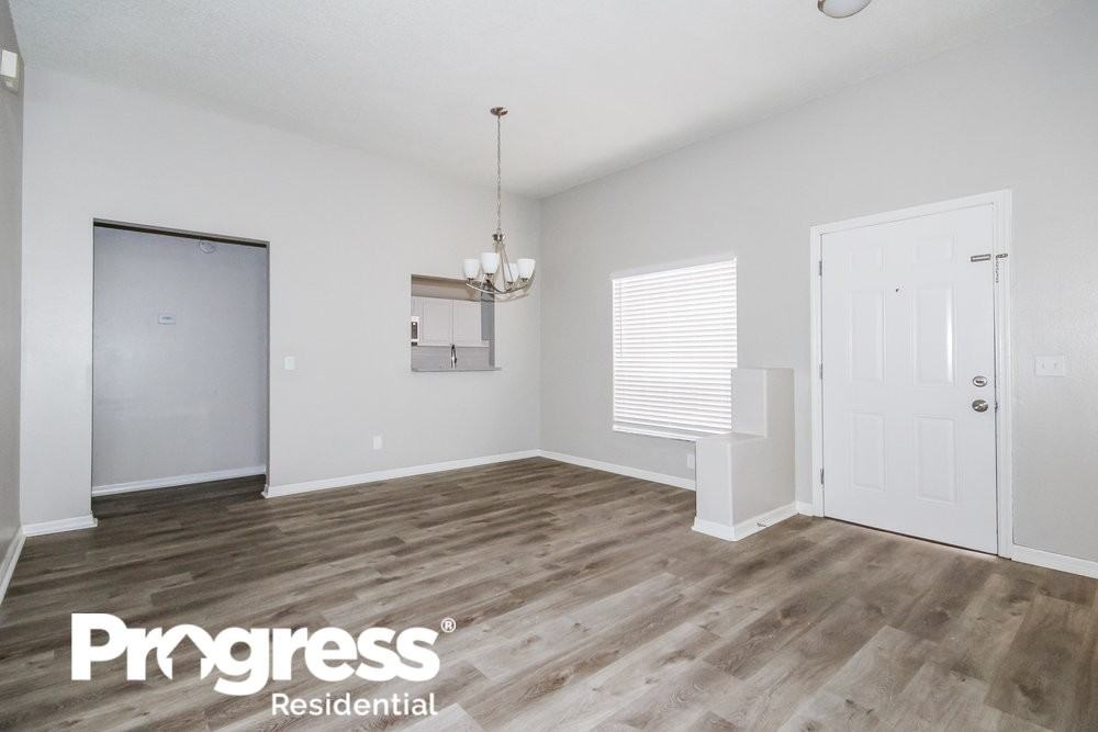 319 Sand Ridge Drive - Photo 3 of 19