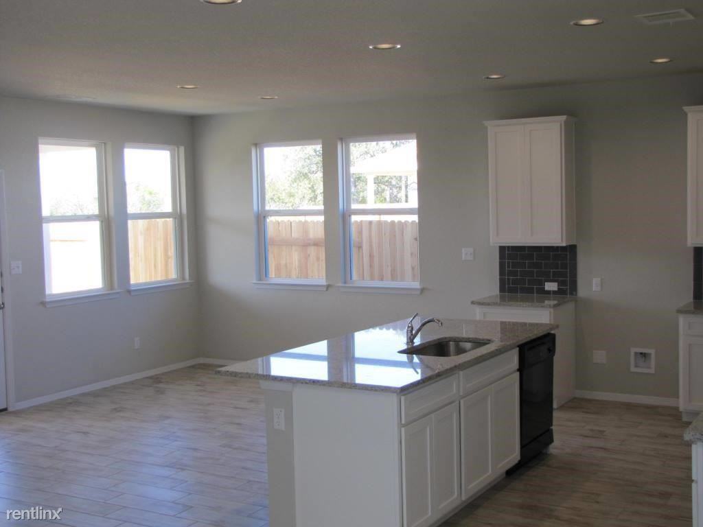 277 Gaida Loop - Photo 2 of 11