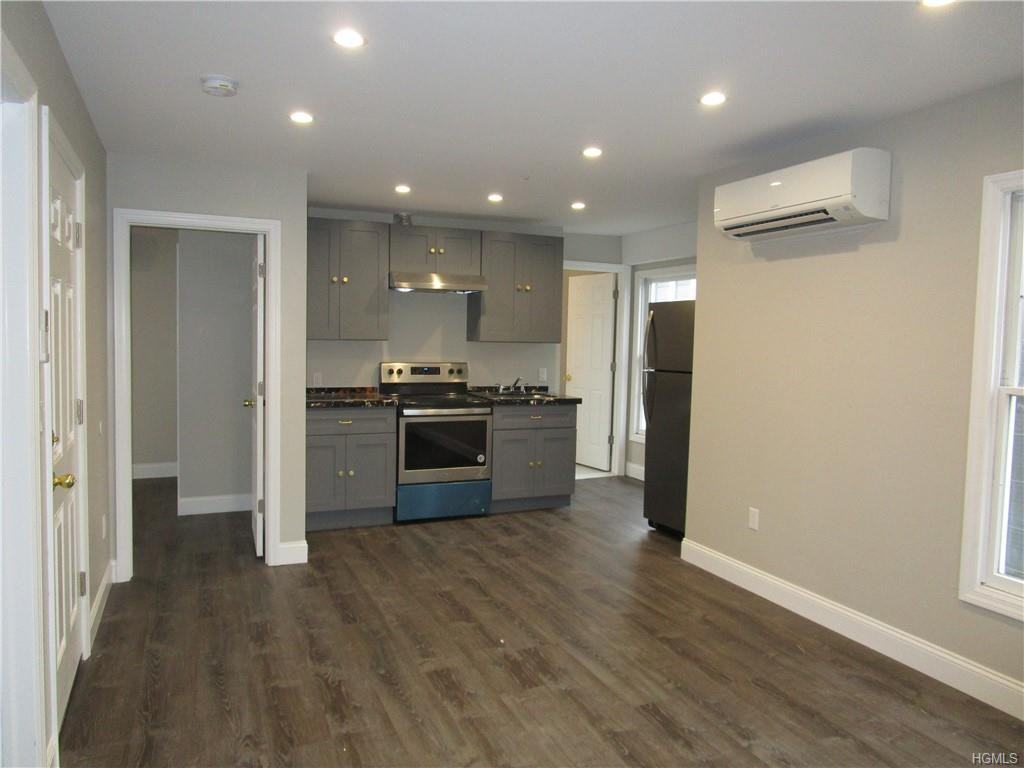 1952 Commerce Street - Photo 3 of 15