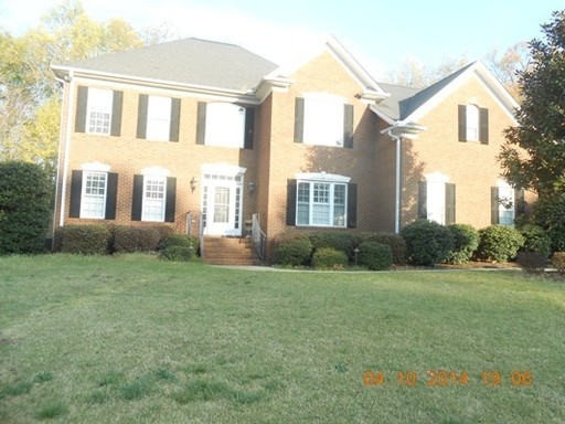 702 Carriage Hill Rd