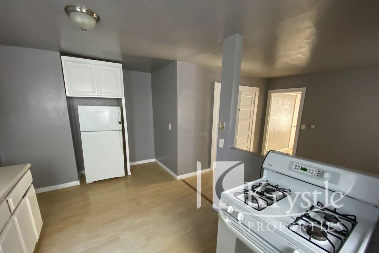 130 Alabama St #A - Photo 3 of 15