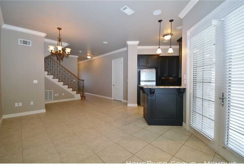 2608 S Everest Ave - Photo 3 of 22