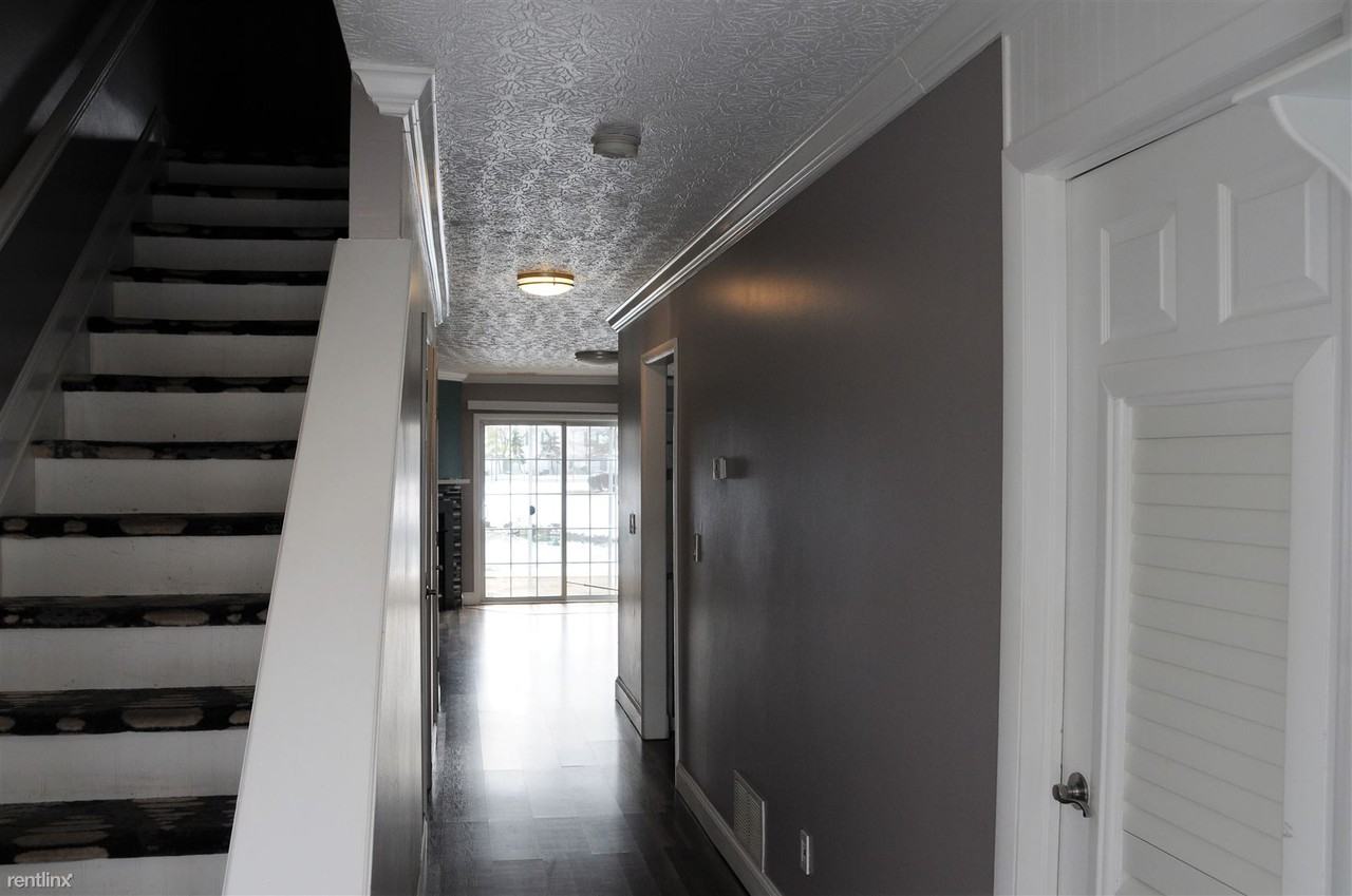 4705 Athalia Dr - Photo 2 of 9