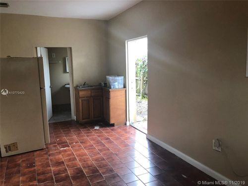 1070 Northeast 157th Street #B - Photo 2 of 4