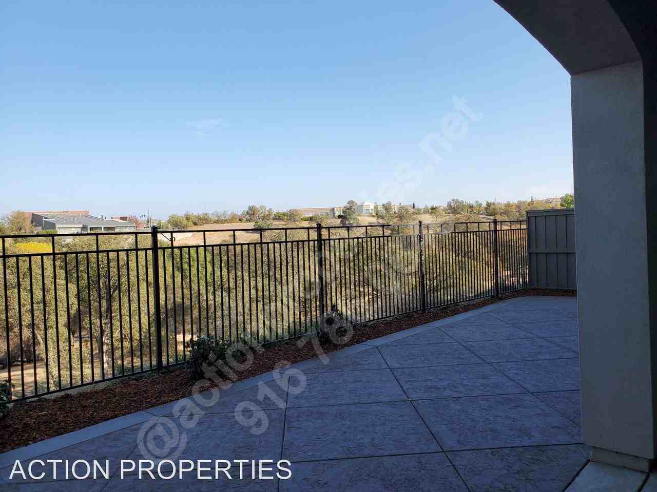 4224 Vittorio Dr - Photo 3 of 41