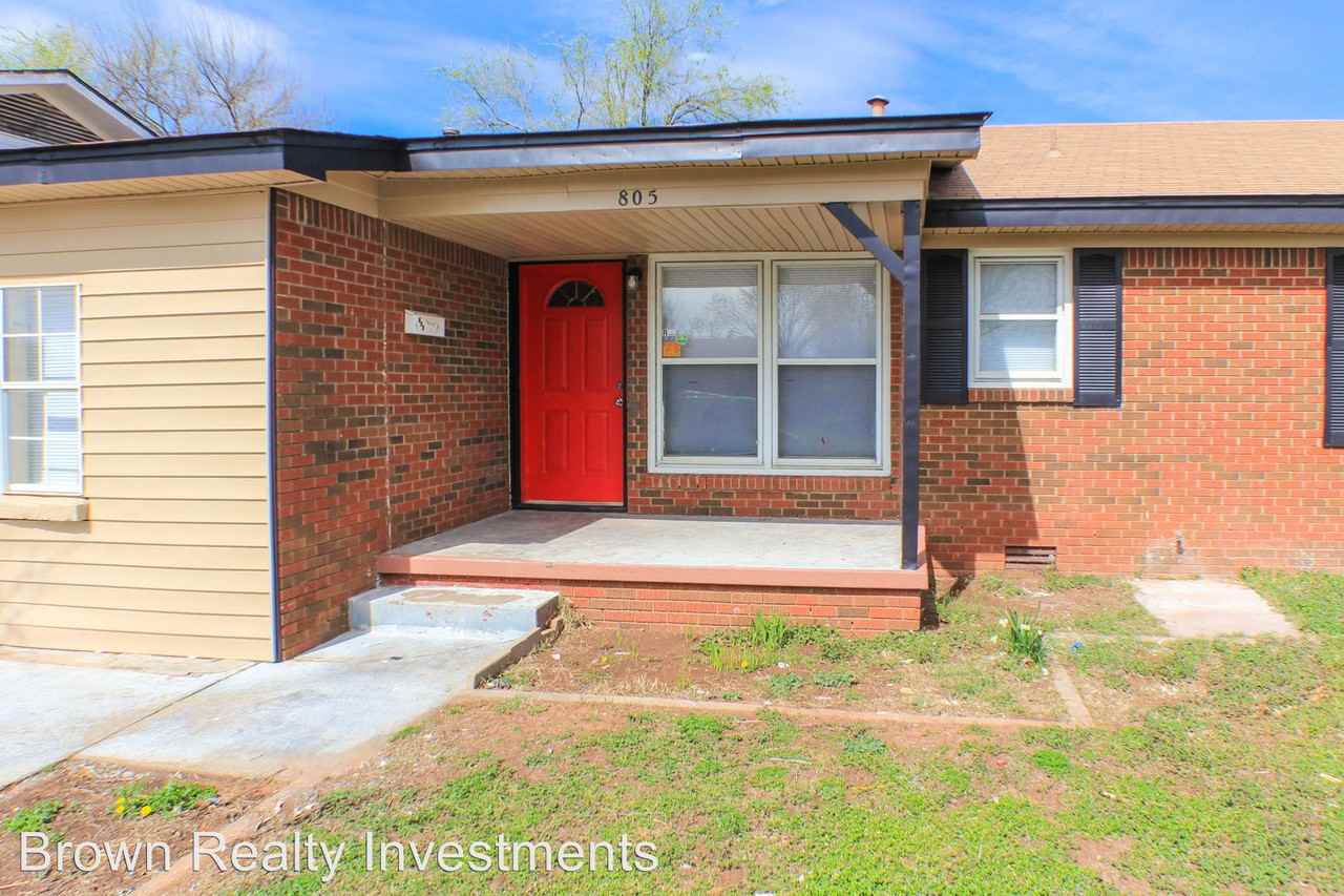 805 Ne 35th St. - Photo 2 of 20