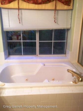 826 Greystone Trace - Photo 2 of 16