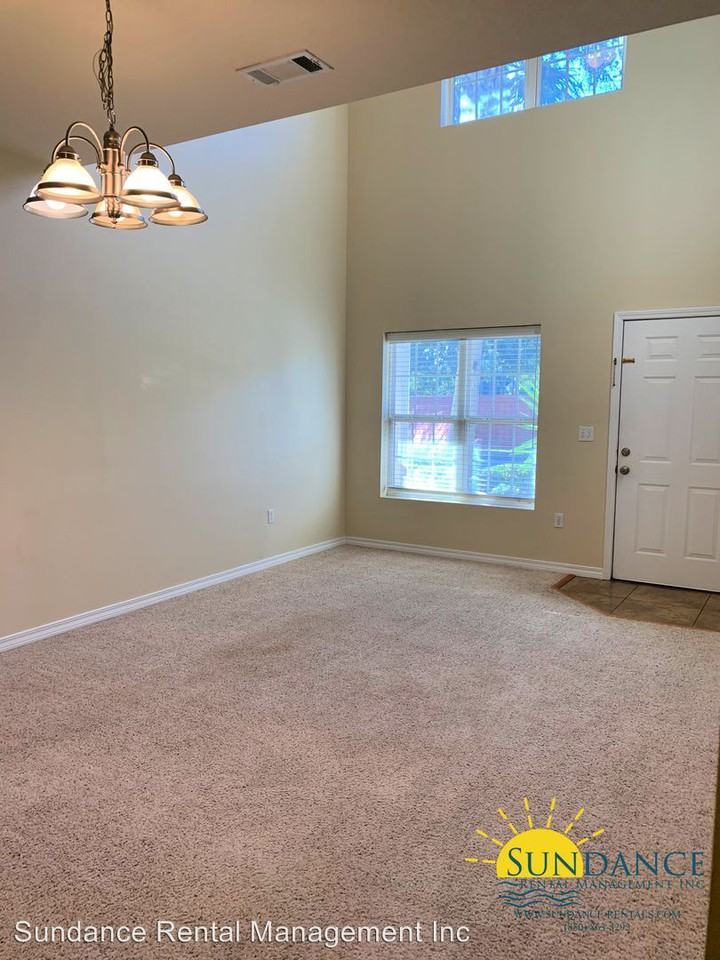 1529 Bentley Circle - Photo 3 of 11