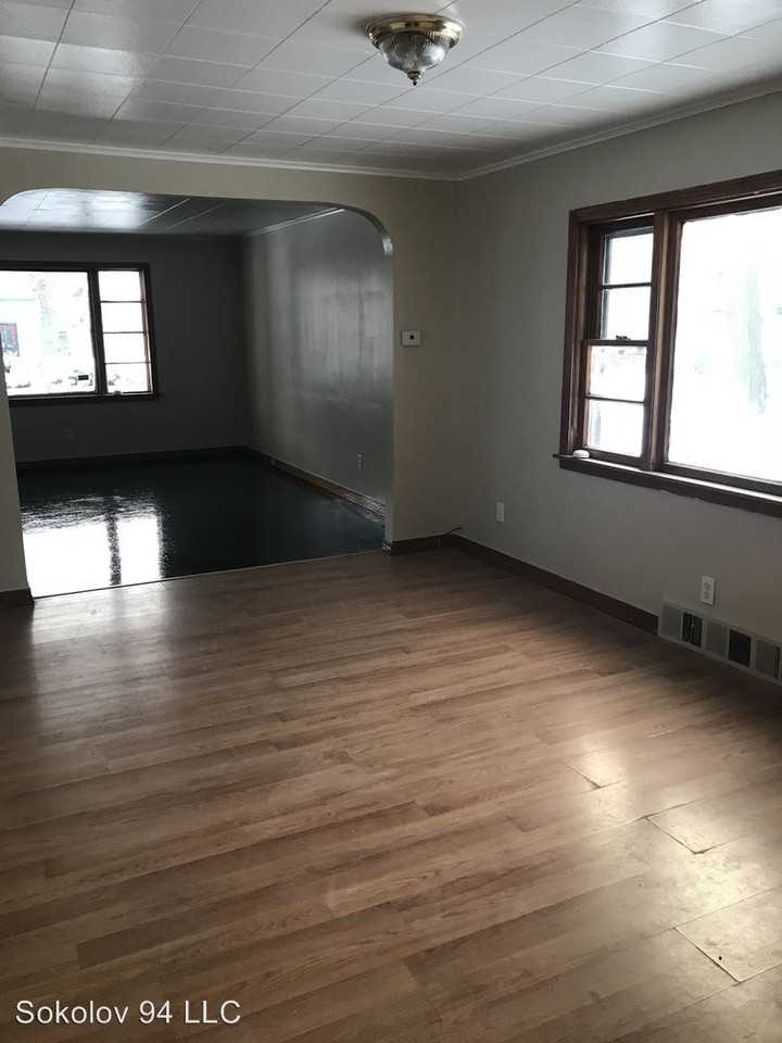 246 Carl Street - Photo 3 of 6