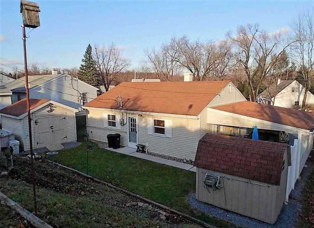 1045 North Pine Street - Photo 3 of 17