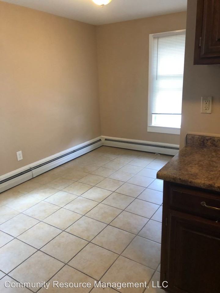 111 Grant Street - Photo 3 of 14