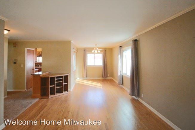 8634 N 54th St - Photo 2 of 21
