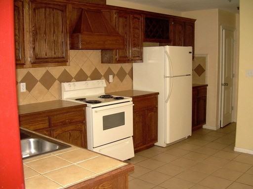 1603 Omni Ave #2 - Photo 3 of 9