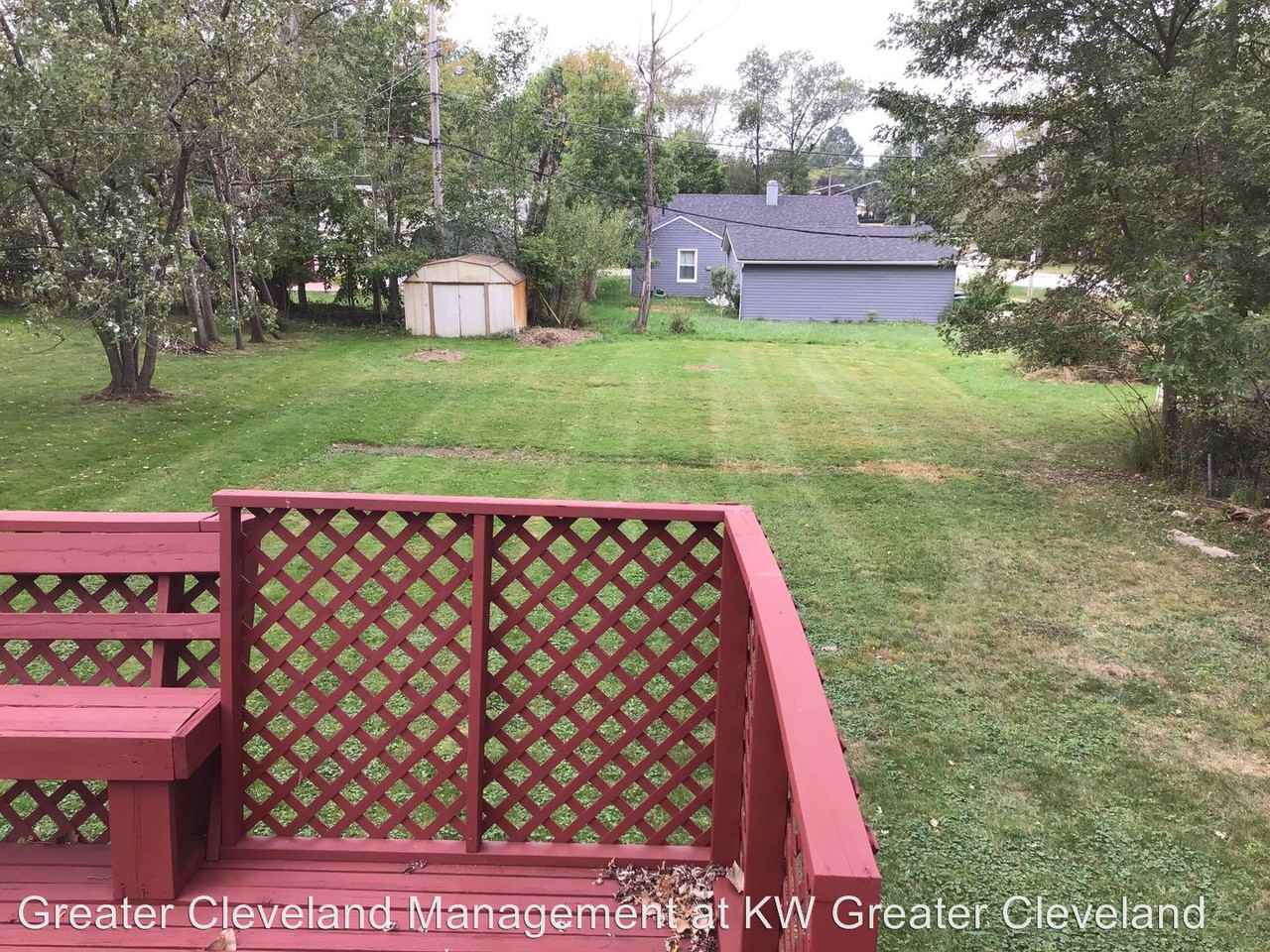 1104 Summit Road - Photo 3 of 14