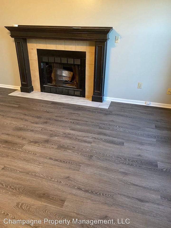 1112 SE 8th St 1114 SE 8th St - Photo 3 of 6