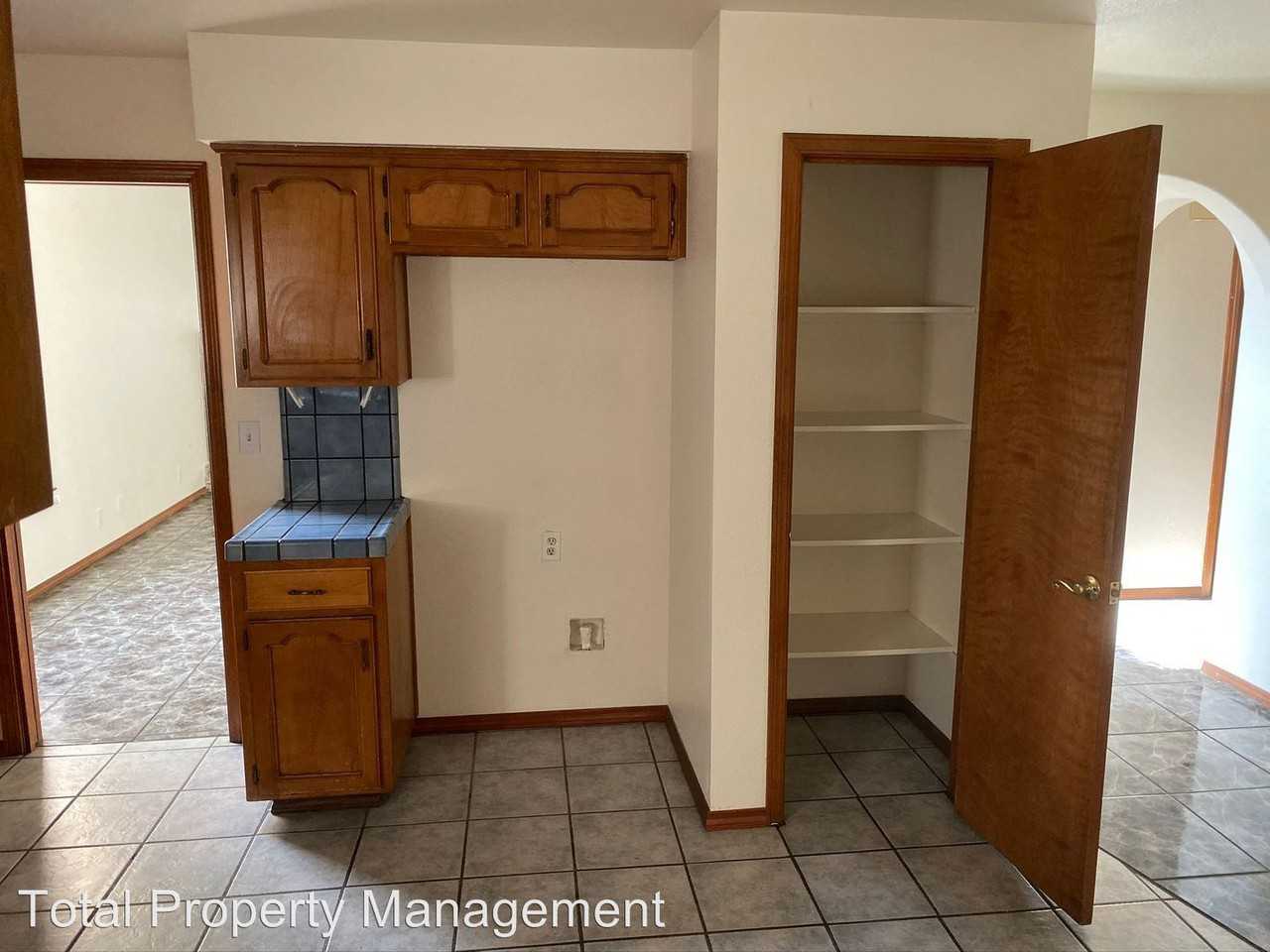 316 Nw 4th Ave. - Photo 3 of 18