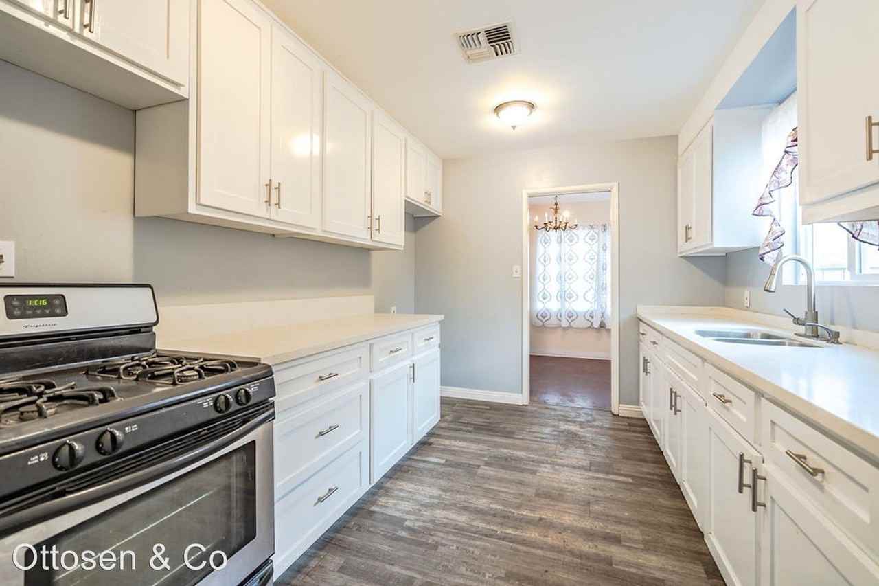 11836 164th St - Photo 2 of 12