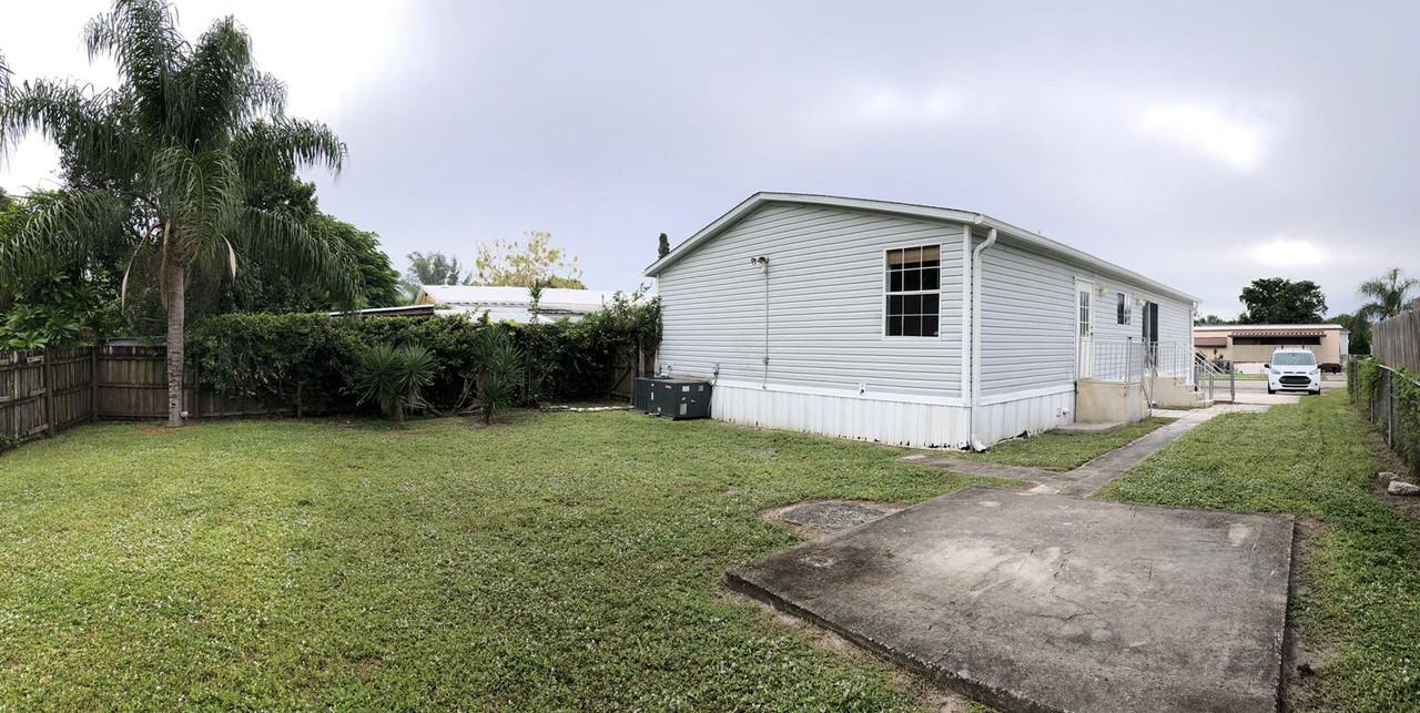 22937 Seaspray Pl - Photo 2 of 11