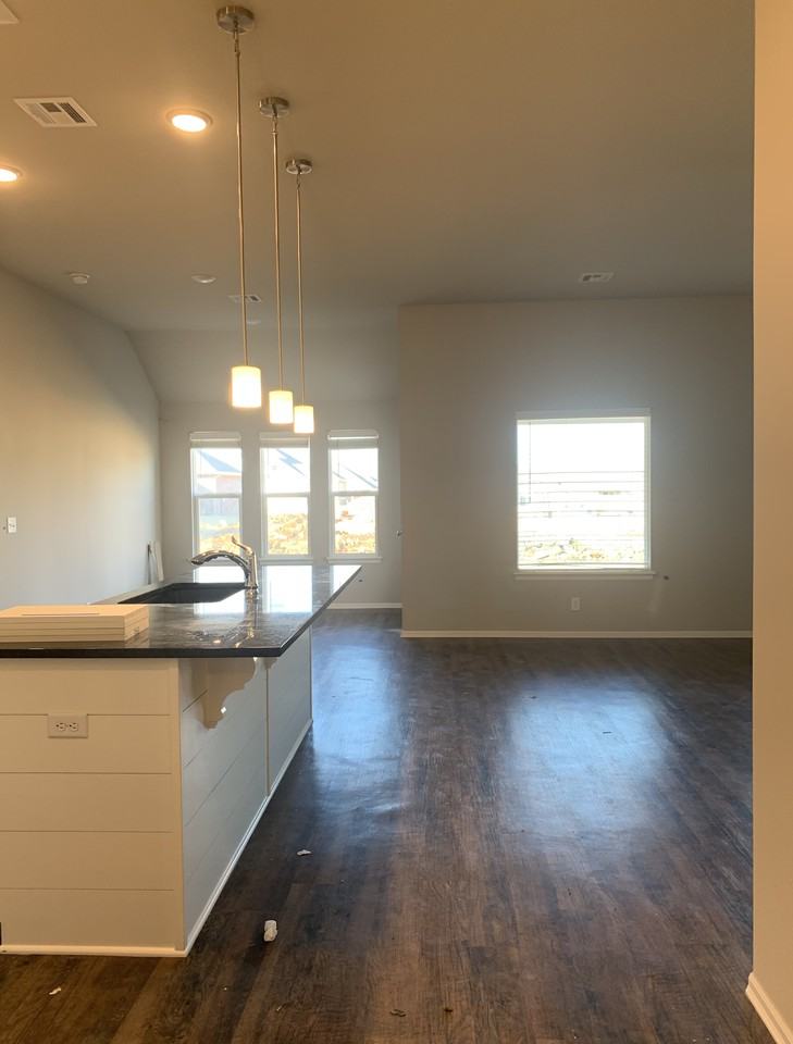 13312 S 19th Pl - Photo 4 of 26