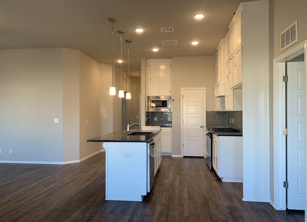 13312 S 19th Pl - Photo 6 of 26