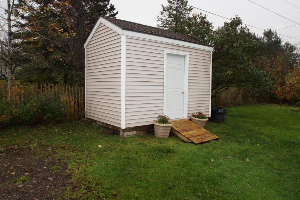 4802 Hermantown Rd - Photo 2 of 11