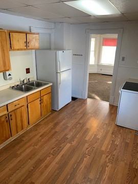 112 S High St - Photo 2 of 10