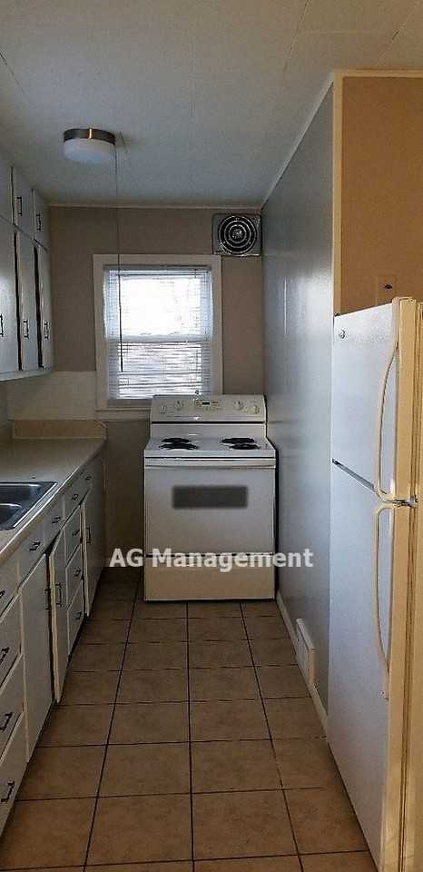 715 Kenilworth Ave - Photo 3 of 21