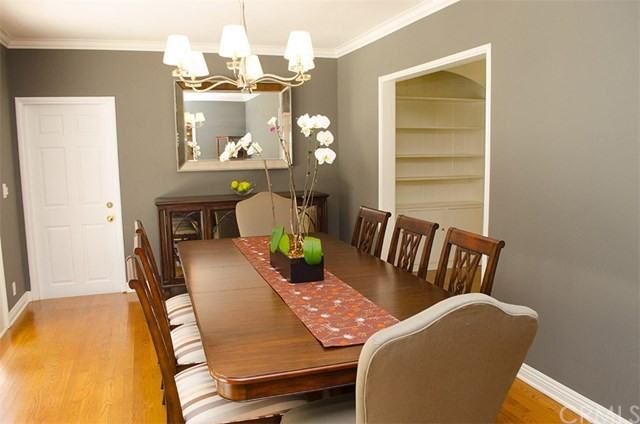 3584 Yorkshire Road - Photo 3 of 31