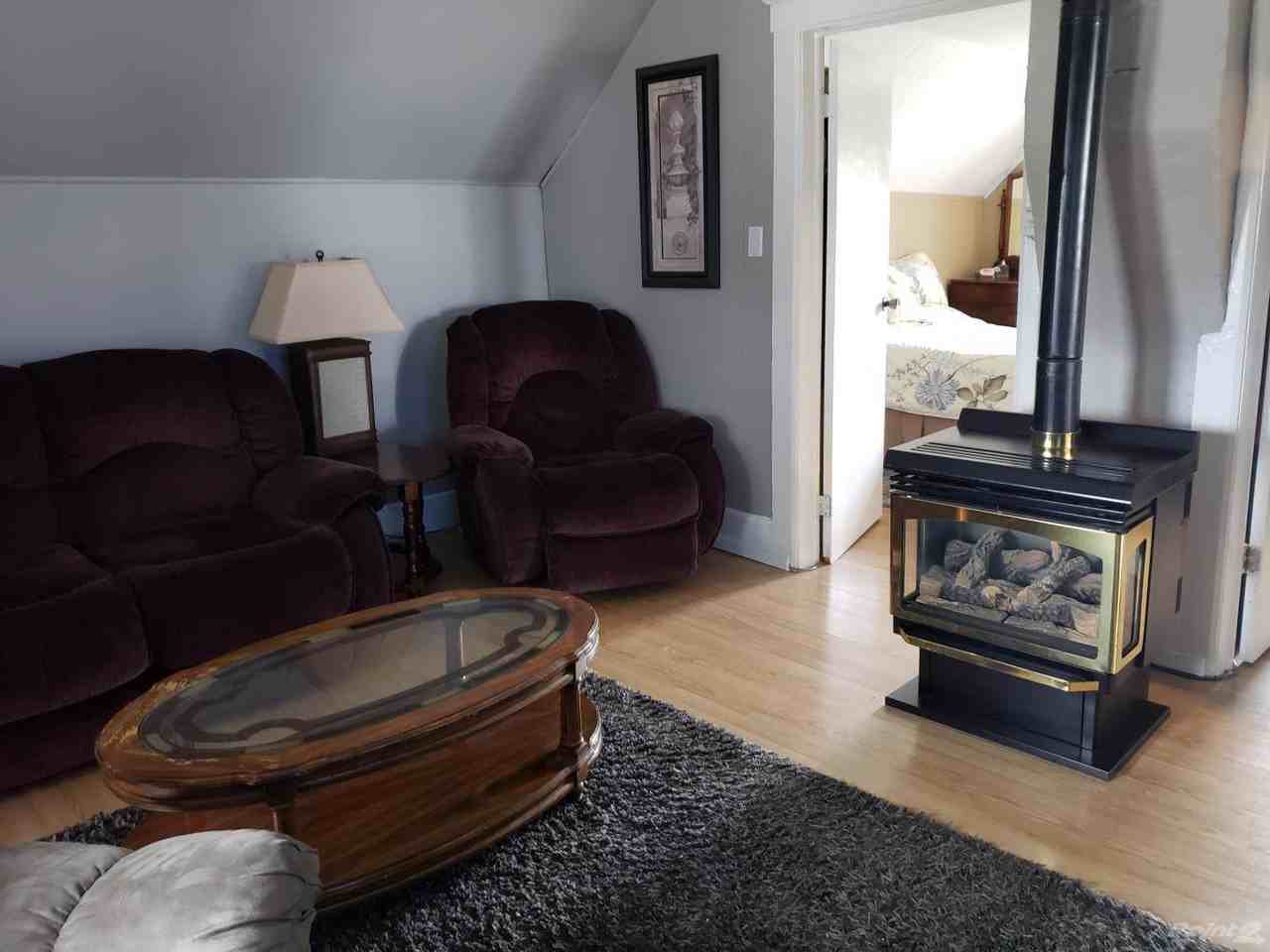 208 King Street - Photo 2 of 8