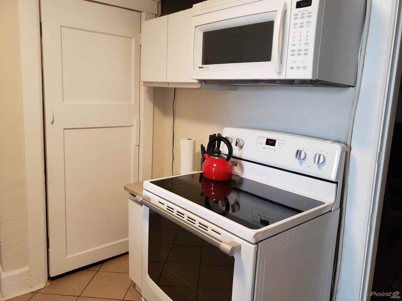 208 King Street - Photo 3 of 8