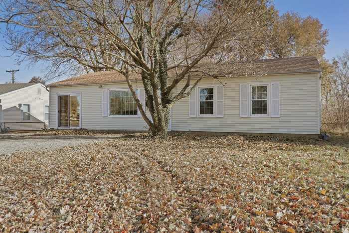 15015 White Avenue - Photo 2 of 24
